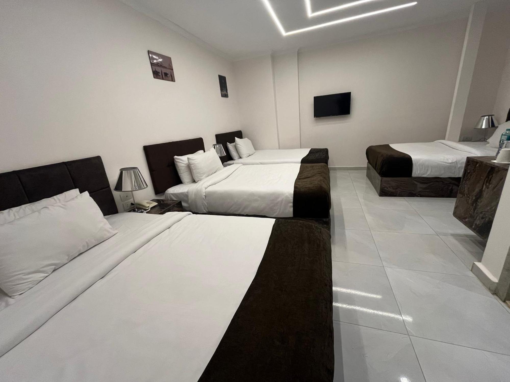 Shadow Pyramids Suites And Jacuzzi Kafret el-Gabal Екстериор снимка