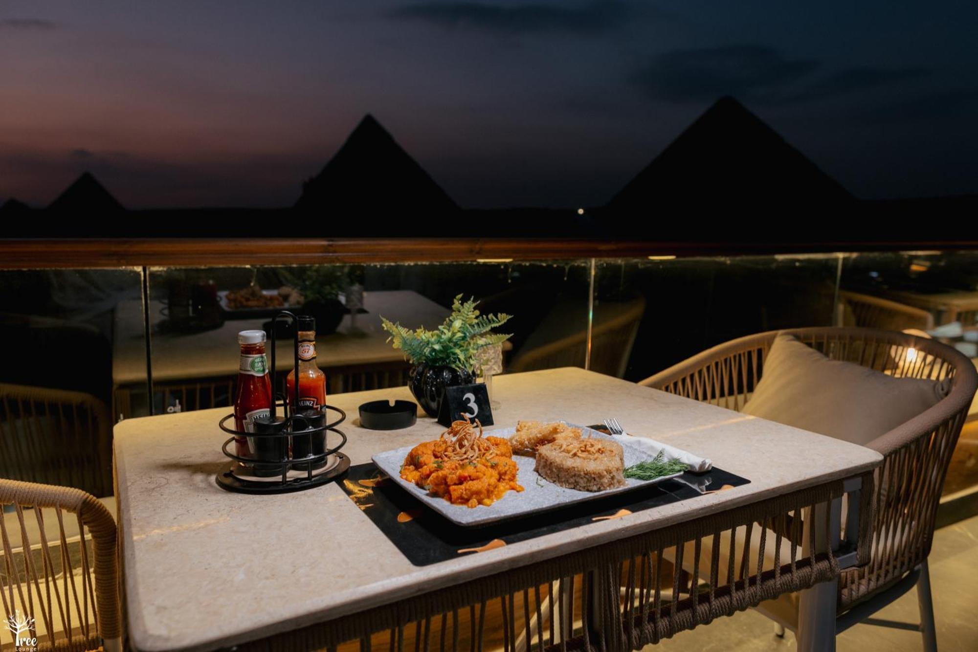 Shadow Pyramids Suites And Jacuzzi Kafret el-Gabal Екстериор снимка