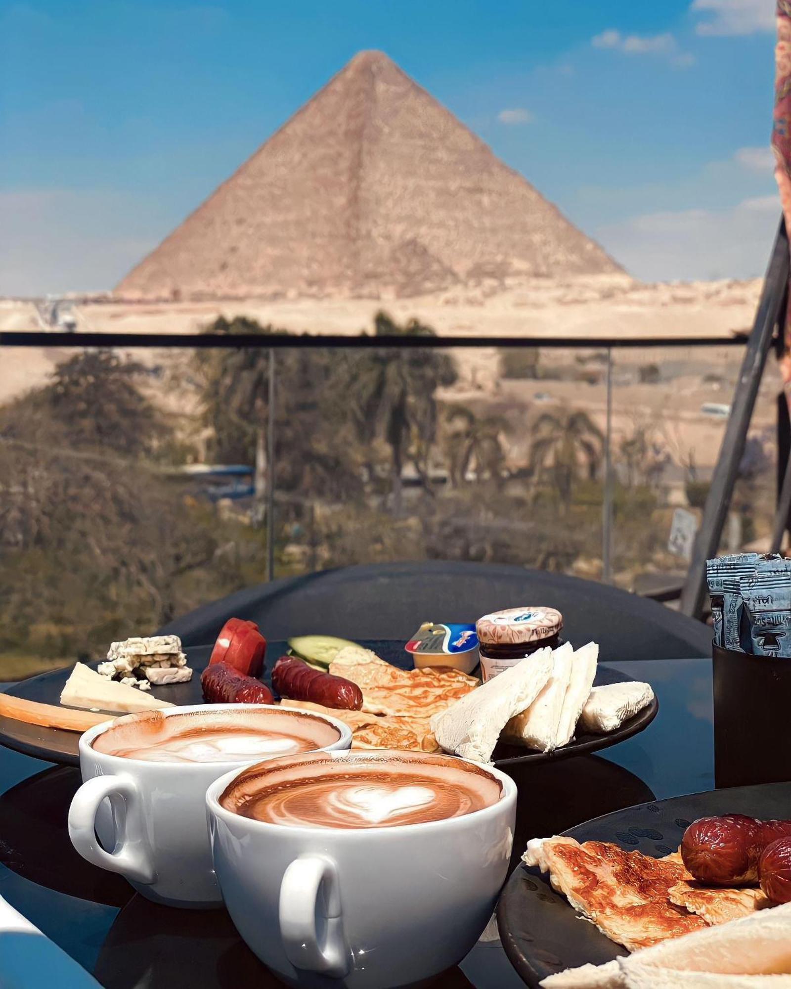 Shadow Pyramids Suites And Jacuzzi Kafret el-Gabal Екстериор снимка
